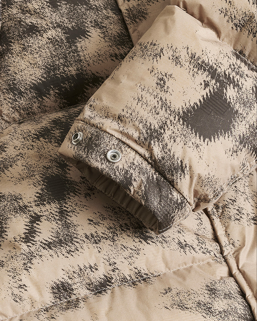 Mies | Pre-owned Takit | Pre-owned | Stone Island Thermo Sensitive Camo Down Jacket Dove Grey L