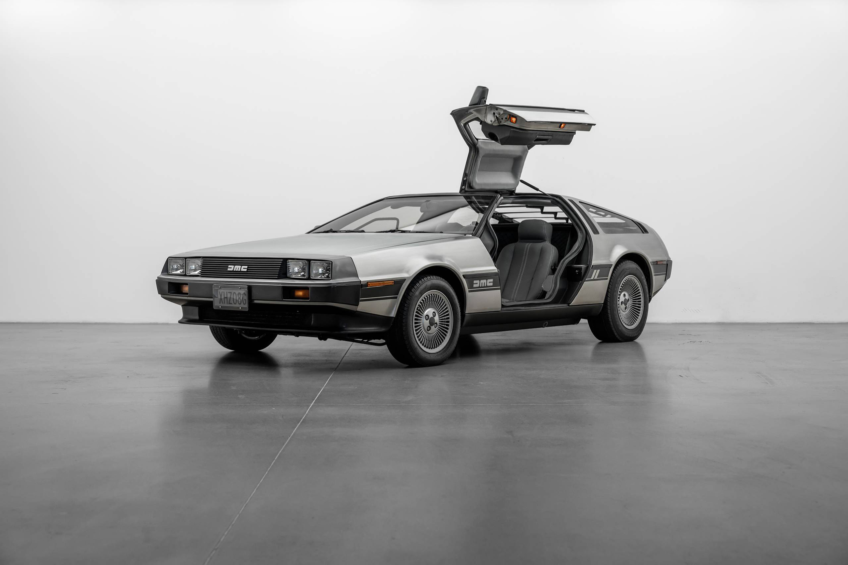 Mies | | Pre-Owned & Vintage Cars | DeLorean DMC-12 ***SOLD***