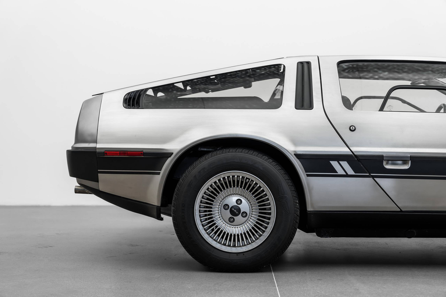 Mies | | Pre-Owned & Vintage Cars | DeLorean DMC-12 ***SOLD***
