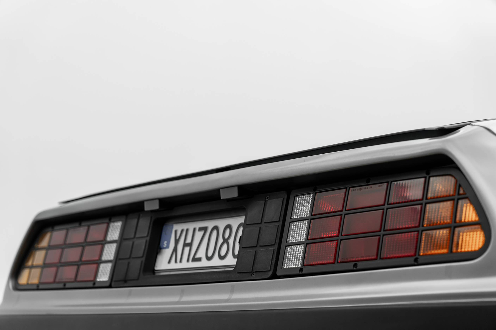 Mies | | Pre-Owned & Vintage Cars | DeLorean DMC-12 ***SOLD***