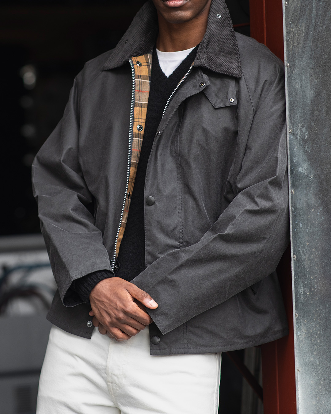 Kuinka vahataan Barbourin vahakangastakki?